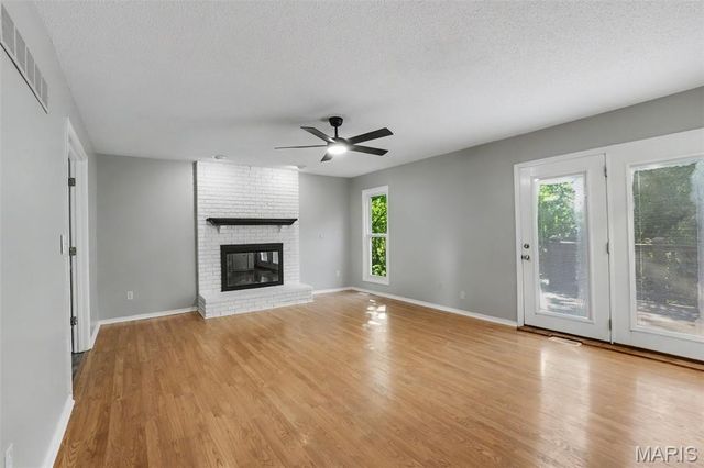 2803 Elk Peak Court, St Louis, MO 63129
