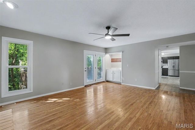 2803 Elk Peak Court, St Louis, MO 63129