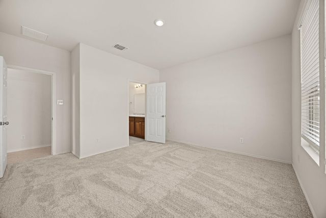 308 Bedford Falls LN, Jarrell, TX 76537