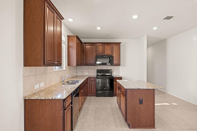 308 Bedford Falls LN, Jarrell, TX 76537