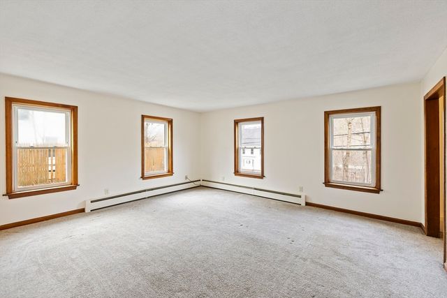 347-349 Main St, Hardwick, MA 01037