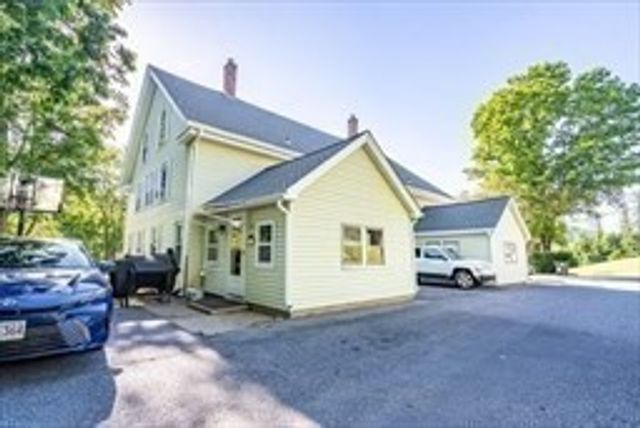 347-349 Main St, Hardwick, MA 01037