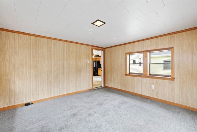 347-349 Main St, Hardwick, MA 01037