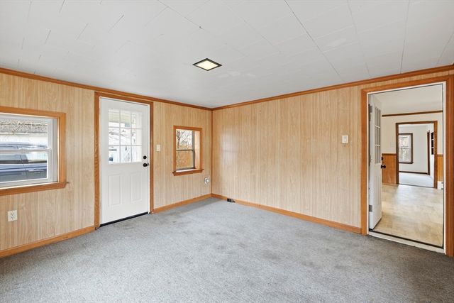 347-349 Main St, Hardwick, MA 01037