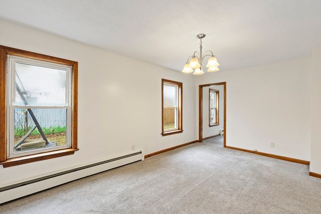 347-349 Main St, Hardwick, MA 01037