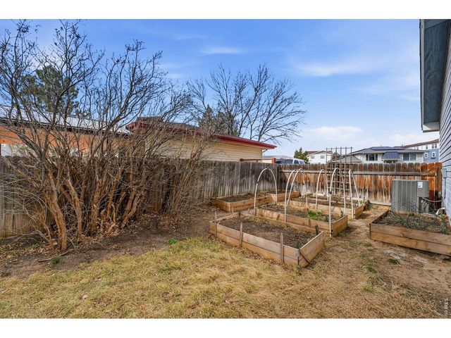 1840 Lyonesse St, Lafayette, CO 80026