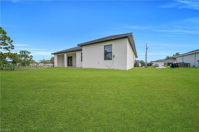 3509 38th ST SW, Lehigh Acres, FL 33976