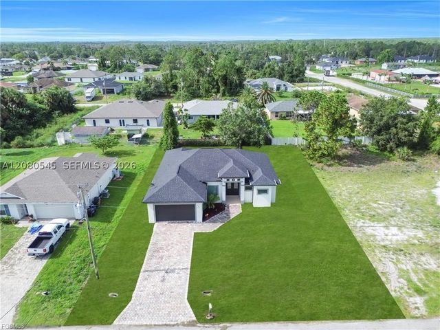 3509 38th ST SW, Lehigh Acres, FL 33976
