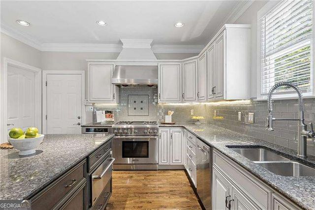 245 Plantation Way, Roswell, GA 30075