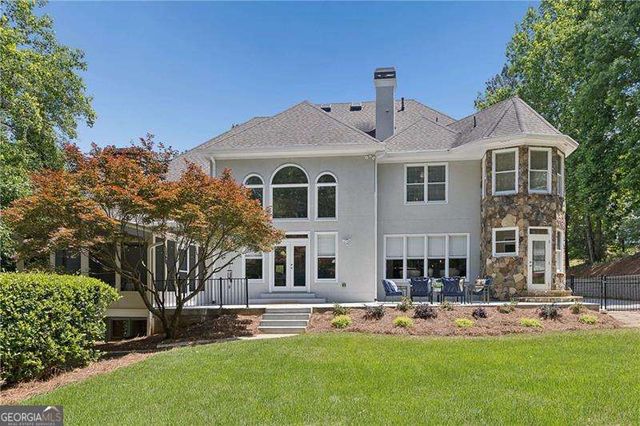 245 Plantation Way, Roswell, GA 30075