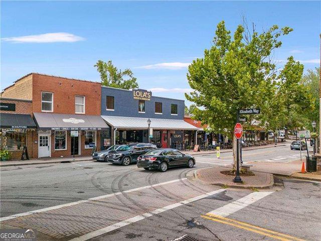 245 Plantation Way, Roswell, GA 30075