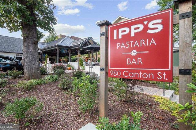 245 Plantation Way, Roswell, GA 30075