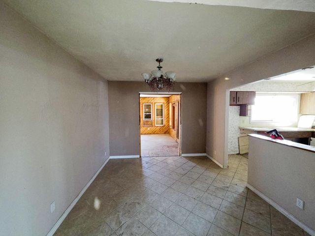 8110 Robin Avenue NE, Albuquerque, NM 87110