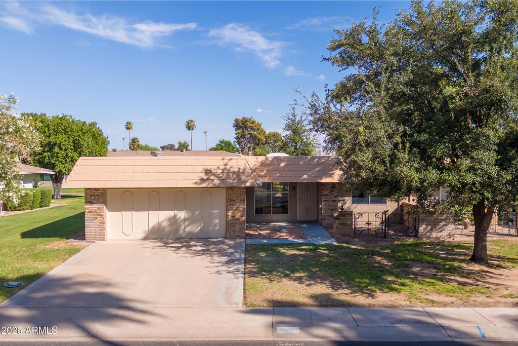9801 W PLEASANT VALLEY Road, Sun City, AZ 85351 — exterior