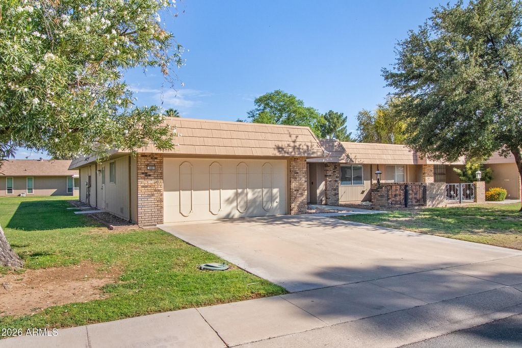 9801 W PLEASANT VALLEY Road, Sun City, AZ 85351 — photo 2