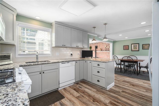 12 Halsey Drive, Smithfield, RI 02917
