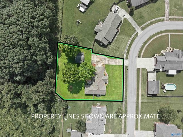 1810 Lillian Drive, Athens, AL 35611