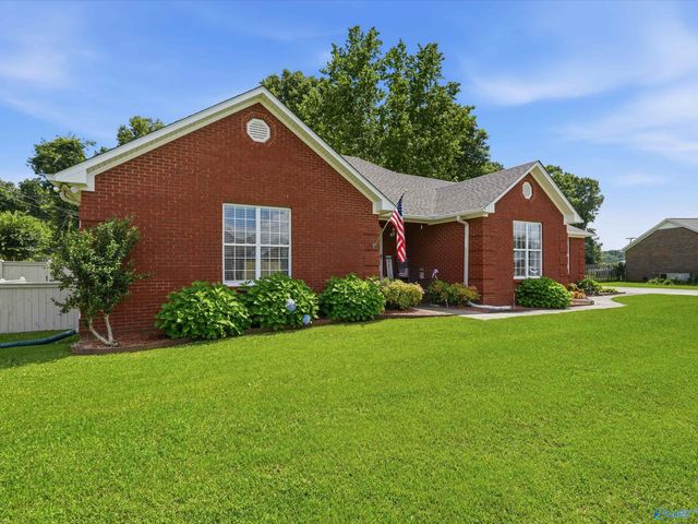 1810 Lillian Drive, Athens, AL 35611