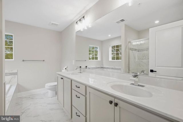 2620 HOLLY DR, Fort Washington, MD 20744