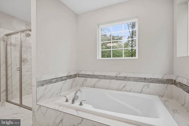 2620 HOLLY DR, Fort Washington, MD 20744