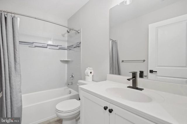 2620 HOLLY DR, Fort Washington, MD 20744