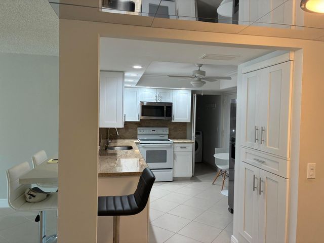 6200 NW 2nd Avenue, Boca Raton, FL 33487