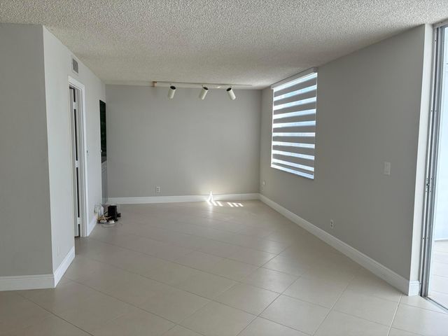 6200 NW 2nd Avenue, Boca Raton, FL 33487