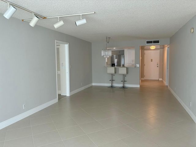 6200 NW 2nd Avenue, Boca Raton, FL 33487