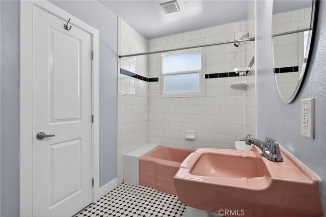 1274 W 3rd Street, San Pedro, CA 90732