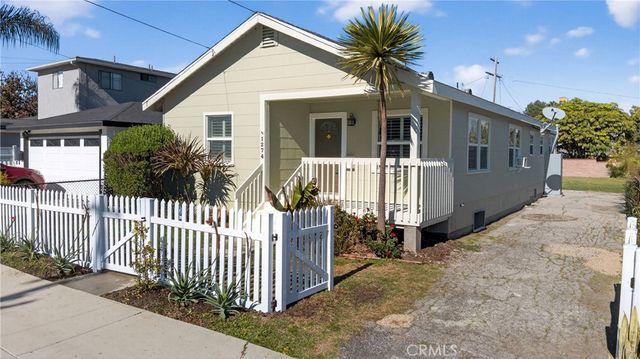 1274 W 3rd Street, San Pedro, CA 90732