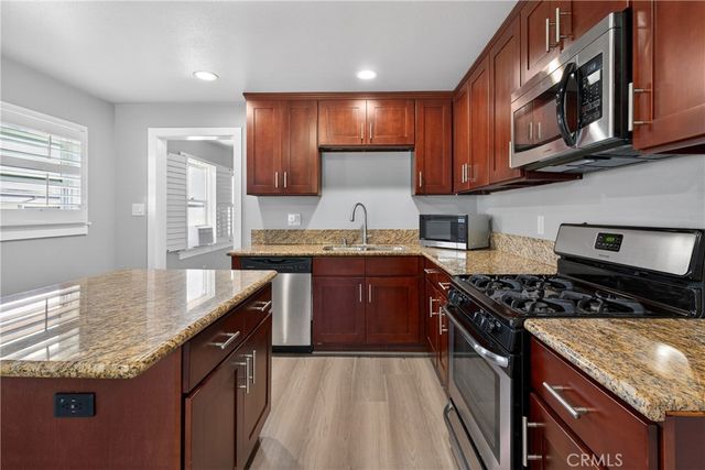 1274 W 3rd Street, San Pedro, CA 90732