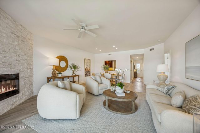 701 BEACH Avenue 301, Atlantic Beach, FL 32233