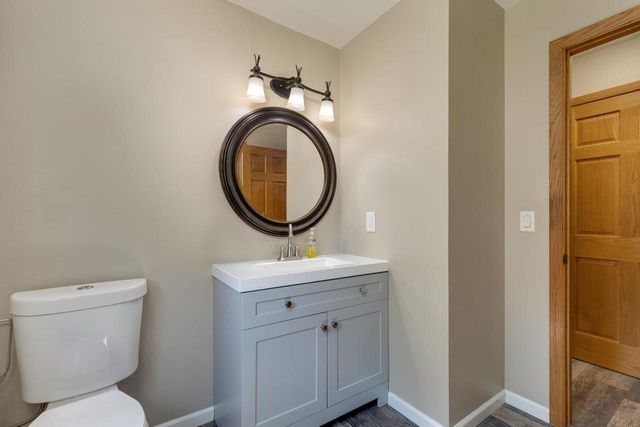 1705 Blackhawk Trail, Waukesha, WI 53186