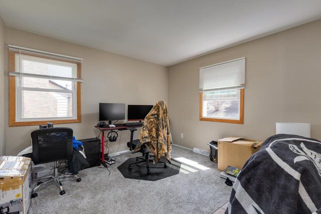 1705 Blackhawk Trail, Waukesha, WI 53186