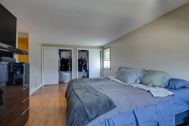1705 Blackhawk Trail, Waukesha, WI 53186
