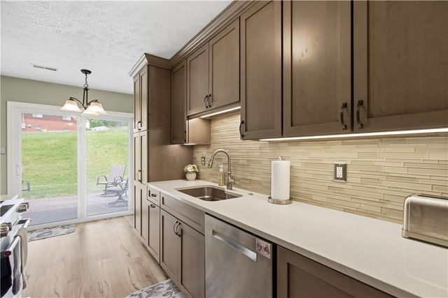 132 Sedeca Dr, North Strabane, PA 15317