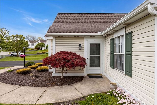 132 Sedeca Dr, North Strabane, PA 15317