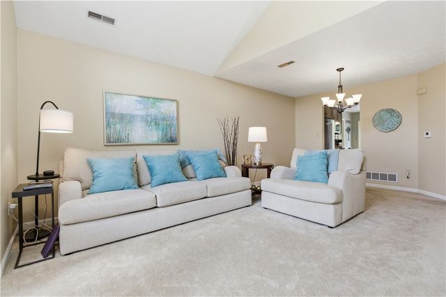 132 Sedeca Dr, North Strabane, PA 15317