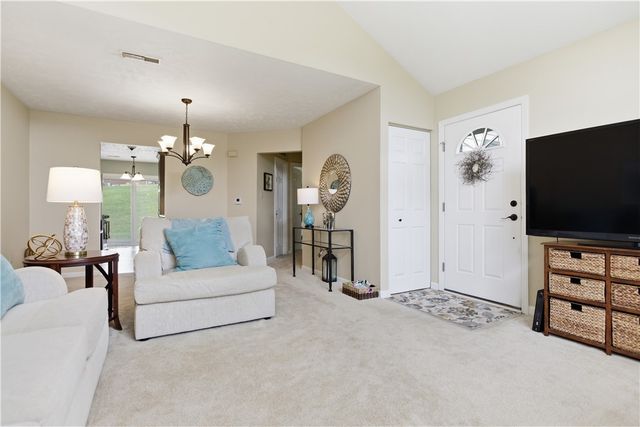 132 Sedeca Dr, North Strabane, PA 15317
