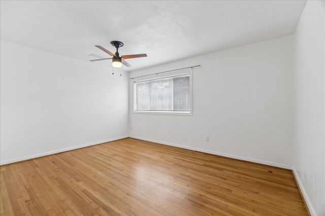 5242 Beechnut Street, Houston, TX 77096