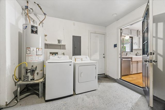 5242 Beechnut Street, Houston, TX 77096
