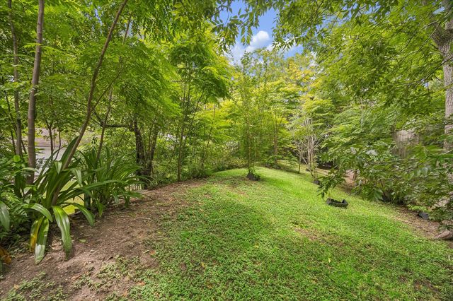 5242 Beechnut Street, Houston, TX 77096