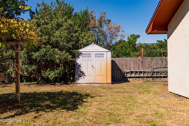 585 Lagoon Oaks Drive, Panama City, FL 32408