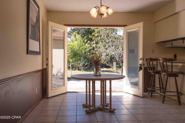 585 Lagoon Oaks Drive, Panama City, FL 32408