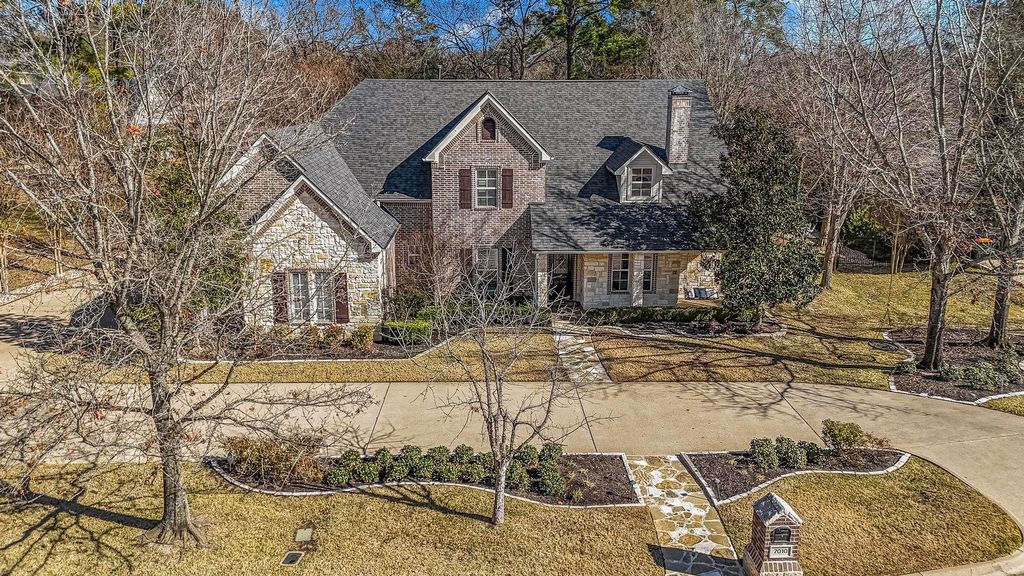 7010 Cherryhill Drive, Tyler, TX 75703
