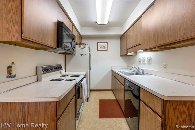 37881 Sunnybrook Street, Harrison Twp, MI 48045