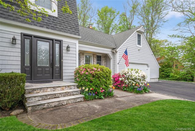 59 Linda Lane W, Riverhead, NY 11901