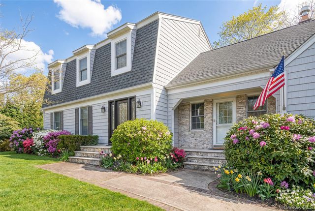 59 Linda Lane W, Riverhead, NY 11901
