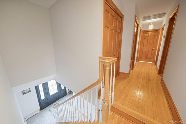 59 Linda Lane W, Riverhead, NY 11901