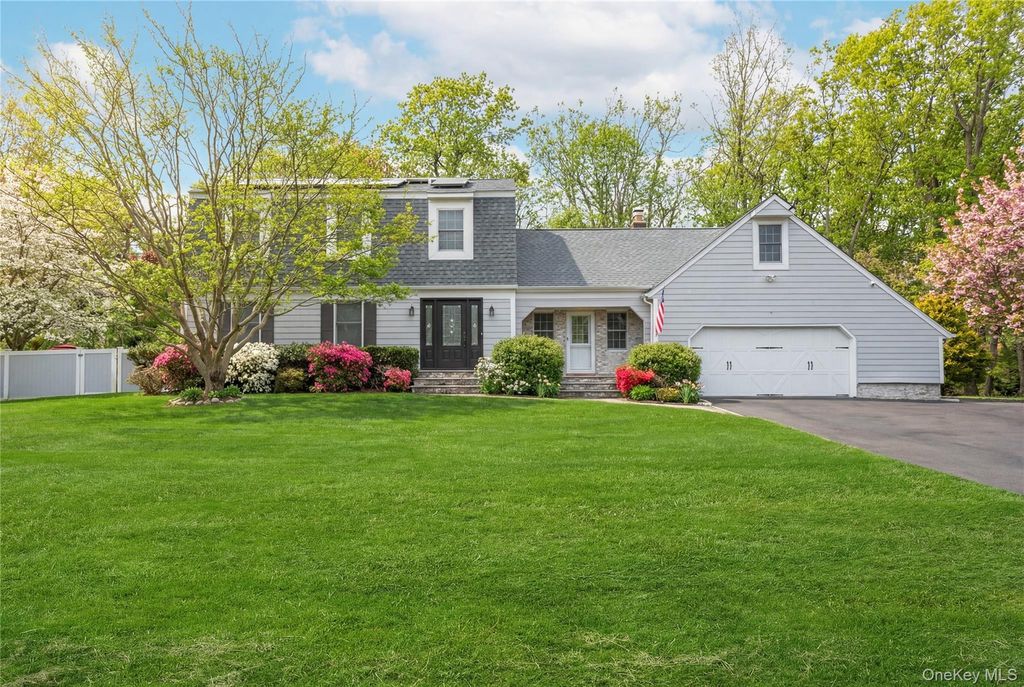 59 Linda Lane W, Riverhead, NY 11901